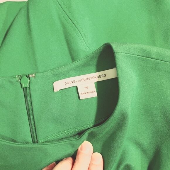 Diane Von Furstenberg Kelly Green Ponte Knit Fit and Flare Jaelyn Dress 10 - Picture 5 of 9